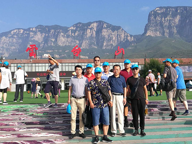 公司组织员工外出旅游观光