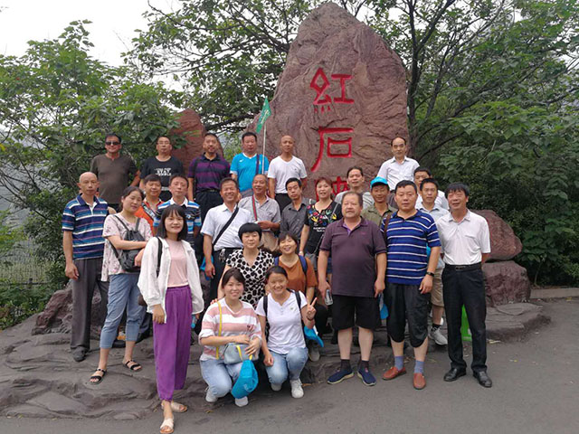 公司组织员工外出旅游观光